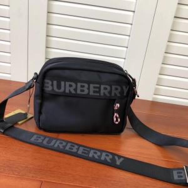 バーバリー 絶対に押さえておきたい人気色　BURBERRY　2026/2026年AW人気ブランドミニバッグ　初秋から晩冬まで活躍する上品