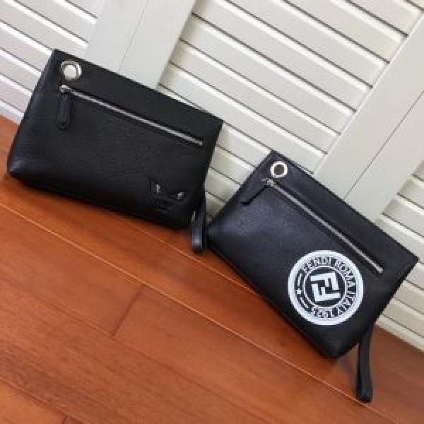 きれいめ大人スタイルサイズ感　フェンディ シンプルで高品質着回し　FENDI ハンドバッグ 2色可選　2026-20秋冬おすすめカラーも紹介