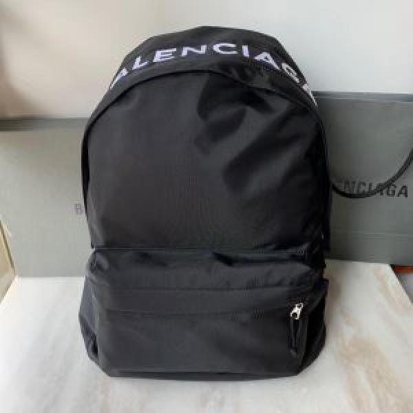 2026秋冬最重要アイテム リュック バレンシアガ 秋冬とれんど新品目立ち BALENCIAGA ファッション上級者向け 素敵続くトレンド