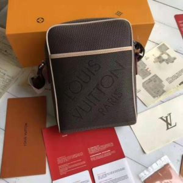 2026秋冬人気色おすすめ ルイ ヴィトン 秋トレンドの新定番 LOUIS VUITTON ショルダーバッグ 人気ブランドの新作秋冬トレンド
