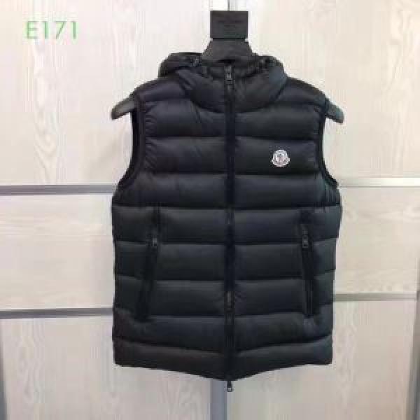 クラシカルな雰囲気と抜け感 MONCLER 防風性にも優れた  ダウンベスト 2026秋冬最安価格新品  モンクレール