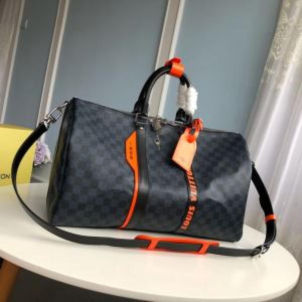 ヒットする秋冬コレクション ルイ ヴィトンおすすめする注目トレンド  LOUIS VUITTON スーツケース 2026トレンドアイテム激安