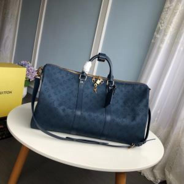 ルイ ヴィトン おしゃれなファッションコーデ LOUIS VUITTON 2026トレンド秋冬おすすめ安い スーツケース 秋冬にお世話になる定番