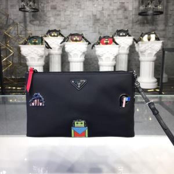 ポーチ  オシャレスタイルが今年流 プラダ 今季トレンド抜け感新品 PRADA 2026-20秋冬取り入れやすい