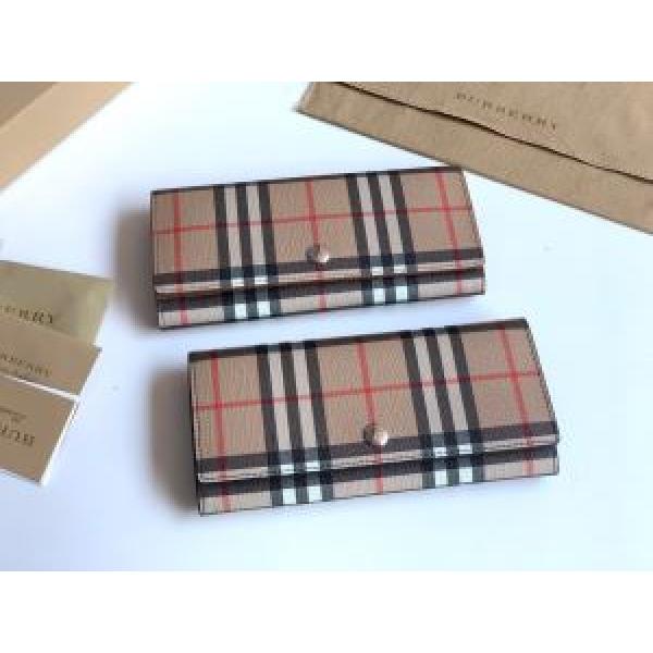バーバリー 秋にこれがはやりそう BURBERRY【2026秋冬トレンド】押さえておきたい  財布/ウォレット サイズのよさを感じる新作