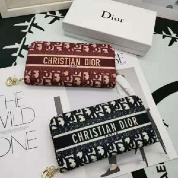 DIOR 注目の秋ファッション一番 ディオール  おしゃれに秋を迎えるために 2色可選 財布/ウォレット 2026秋冬トレンド押さえておきたい