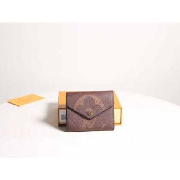 財布/ウォレット 秋冬ファッションコーディネート ルイ ヴィトン最重要！2026秋冬トレンド  LOUIS VUITTON  人気ファッション雑誌でも掲載