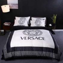 使いやすさのトレンド ヴェルサーチVERSACE 先取り 2026/2026秋冬...