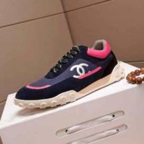 CH CH今年の流行りファション ランニングシューズ やっぱり優しい...