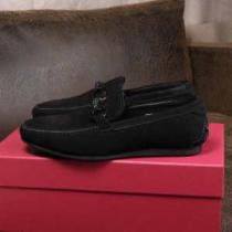 サルヴァトーレフェラガモ 秋ファションのトレンド FERRAGAMO 一番おしゃ...