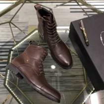 サイズのよさを感じる新作 ランニングシューズ プラダ 2026秋冬トレンド押さえておきたい PRADA 注目の秋ファッション一番