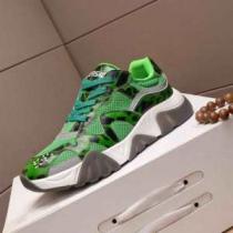 ヴェルサーチ今季トレンド新作はこれ VERSACE 速報！2026年秋ファッショ...