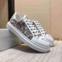 VERSACE 今から取り入れられるトレンド ヴェルサーチトレンド入り確実最新コ...