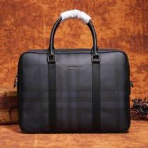 ハンドバッグ 2026秋冬大人気アイテム注目　バーバリー幅広く対応できる上品　 BURBERRY　今一番使いやすいトレンド新作