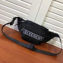 ウエストポーチ 絶対おさえるべきカラーと最新 3色可選 今年の流行りファション ジバンシー GIVENCHY 最新秋冬トレンドをチェック！2026-20秋冬