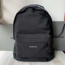 秋冬ファッションコーディネート バレンシアガ BALENCIAGA人気ファッショ...