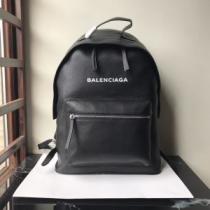 リュック 【2026秋冬】の注目トレンド バレンシアガ BALENCIAGA 2026トレンドファッション新品 今季トレンドをうまく取り