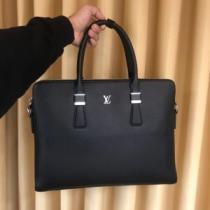 ファッション上級者向け ルイ ヴィトン人気の秋冬新作再登場  LOUIS VUITTON 2026秋冬トレンドデザイン ハンドバッグ
