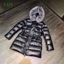MONCLER モンクレール更にトレンドが急上昇中 ダウンジャケット 上品な秋冬...