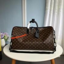 LOUIS VUITTON 優しい色味がかわいい ルイ ヴィトン今季トレンド新作はこれ  スーツケース 速報！2026年秋ファッショントレンド