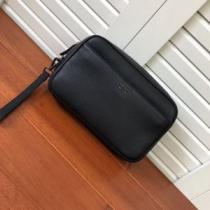 ポーチ 今シーズン注目のアイテム プラダ今年らしいおすすめ新品  PRADA 2...