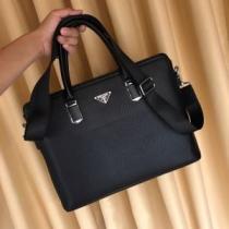 2026-20秋冬トレンドファッション プラダ PRADA 最新秋冬トレンドをチ...