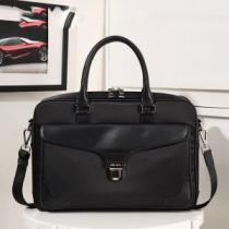PRADA  2026秋、イチオシ上品 プラダ 新作アイテムが今年流 ハンドバッ...