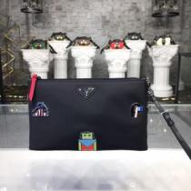 ポーチ  オシャレスタイルが今年流 プラダ 今季トレンド抜け感新品 PRADA 2026-20秋冬取り入れやすい