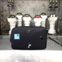 2026?2026秋冬流行色紹介 プラダ最新秋冬トレンドをチェック  PRADA...