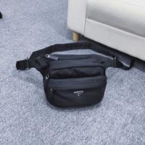 ウエストポーチ  さわやかに新品おすすめ プラダ2026秋冬トレンドアイテム  ...