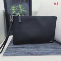 ポーチ 【2026秋冬】今きてる最先端ブランド プラダ PRADA 現在流行中の...