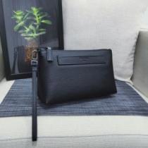 ポーチ オシャレスタイルが今年流 プラダ 今季トレンド抜け感新品 PRADA 2...