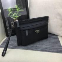 プラダ PRADA 2026秋冬トレンドデザイン人気の秋冬新作再登場 ポーチ 今...