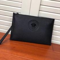 おしゃれレザーポーチメンズVERSACE　GRECA ARES POUCHヴェル...