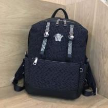リュック 毎日はちょっとイイ秋冬新品 ヴェルサーチファッショントレンドを早速チェック VERSACE 2026秋冬流行ファション