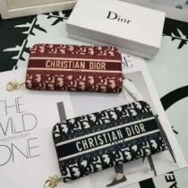 DIOR 注目の秋ファッション一番 ディオール  おしゃれに秋を迎えるために 2色可選 財布/ウォレット 2026秋冬トレンド押さえておきたい