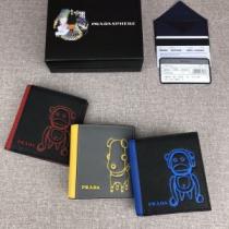財布/ウォレット 秋冬とれんど新品目立ち プラダ PRADA 2026秋冬最重要アイテム  3色可選 2026秋冬トレンドデザイン