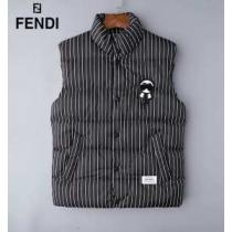 絶対おさえるべきカラーと最新 フェンディ FENDI 最新秋冬トレンドをチェック...