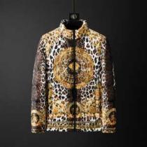 今年注目な新品セール ヴェルサーチVERSACE 2026秋冬最重要アイテム メ...