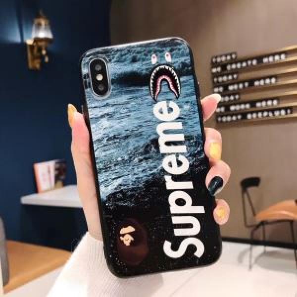 今年注目すべき秋冬ファッション 2色可選 シュプリーム2026トレンドアイテム激安  SUPREME 人気の秋冬新作再登場 スマートフォンケース