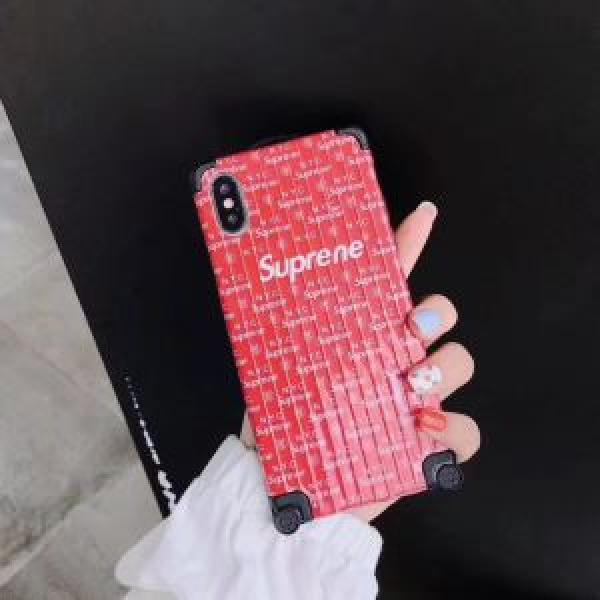 一番おしゃれ秋冬トレンド スマートフォンケース 2色可選 2026秋に注目したい シュプリーム SUPREME おしゃれさんはいち早く取り