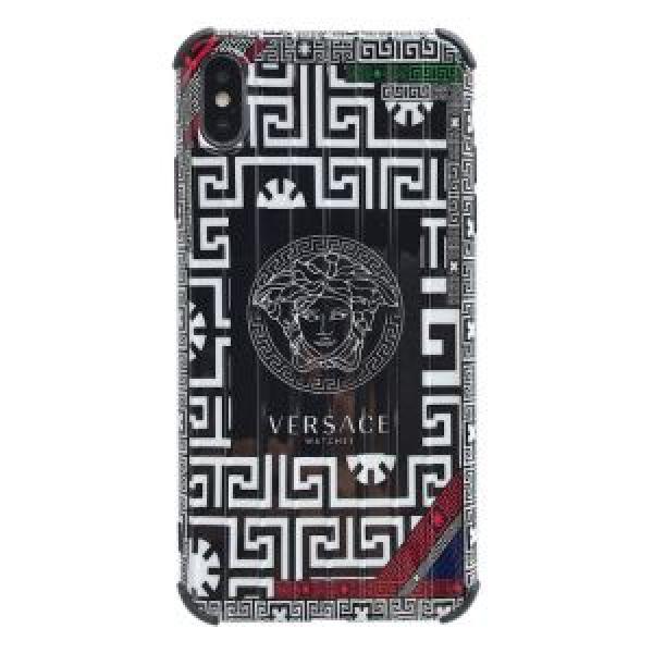 ヴェルサーチ今年注目すべき秋冬ファッション VERSACE2026トレンドアイテム激安  スマートフォンケース ヒットする秋冬コレクション