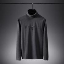 今から取り入れられるトレンド 気になる2026年秋のファッション フェンディ FENDI 長袖Tシャツ