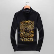 長袖Tシャツ ヴェルサーチ VERSACE 【2026秋冬】今きてる最先端ブラン...
