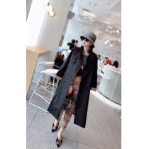2色可選 秋冬から人気継続中 バーバリー BURBERRY シンプルに着こなした...