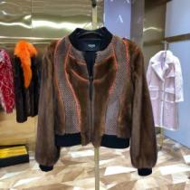 今シーズン注目のアイテム　コート 今年らしいおすすめ新品　フェンディ FENDI...
