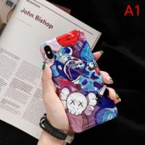 2色可選 2026秋のファッショントレンドはこれ シュプリーム SUPREME 秋冬もちろん主役級 スマートフォンケース  秋ファションのトレンド