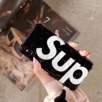 SUPREME おススメの秋冬アイテムをCHECK スマートフォンケース 2色可選2026トレンドファッション新品 シュプリーム 今季トレンドをうまく取り