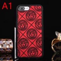 2026-2026秋冬のファッション 多色可選 ヴェルサーチ 最新トレンドコーデおすすめ VERSACE スマートフォンケース 使いやすさのトレンド