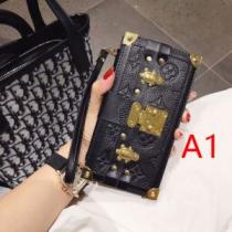 2色可選 お洒落で秋冬注目トレンド ルイ ヴィトン LOUIS VUITTON ケータイケース 2026-2026秋冬のファッション